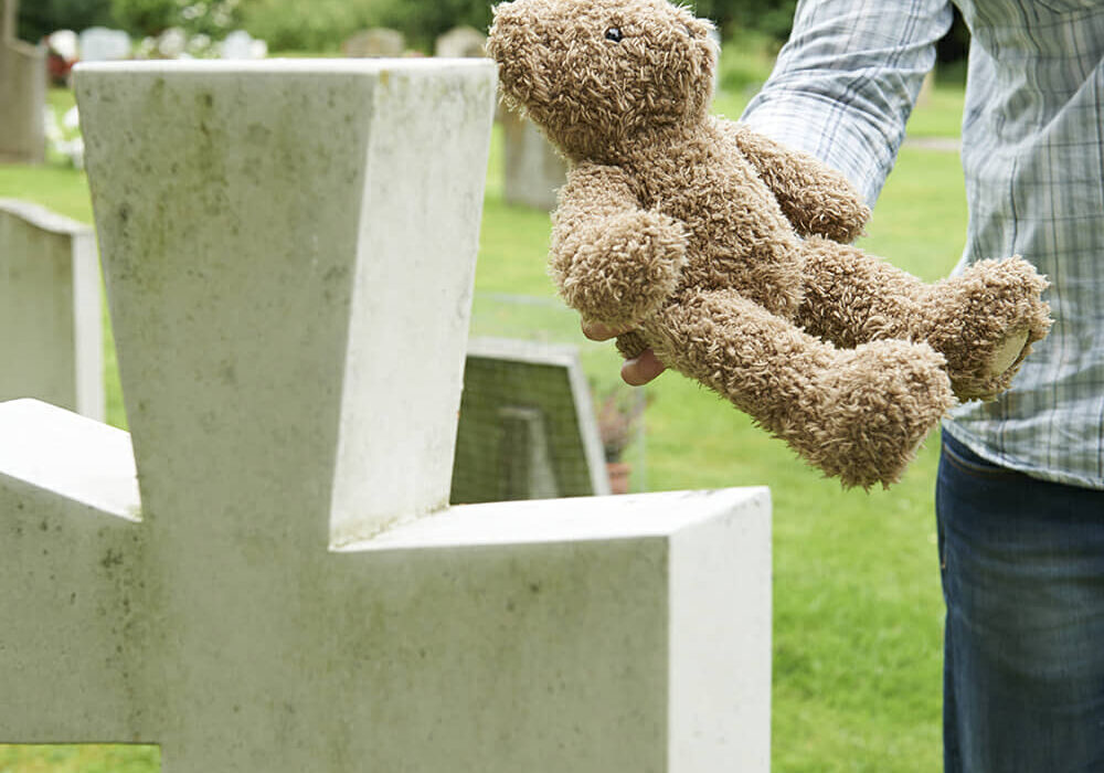 teddybear grave